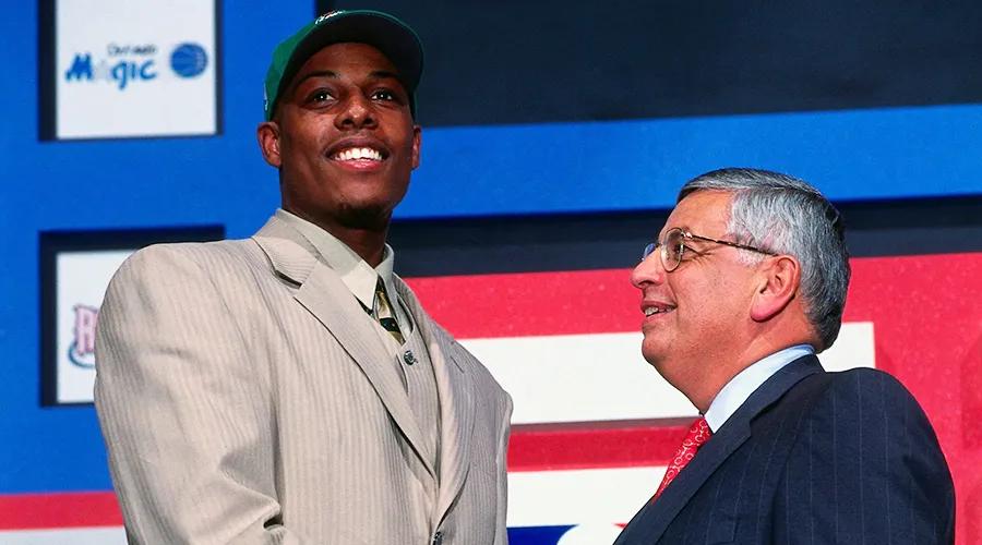 我们凭什么要怀念皮尔斯这个混球?