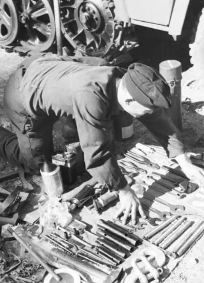 坦克重要的零部件,坦克没油不就成废铁了么