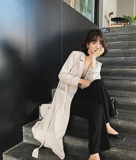 卡其色风衣怎么搭配好看又有气质,风衣气质穿搭