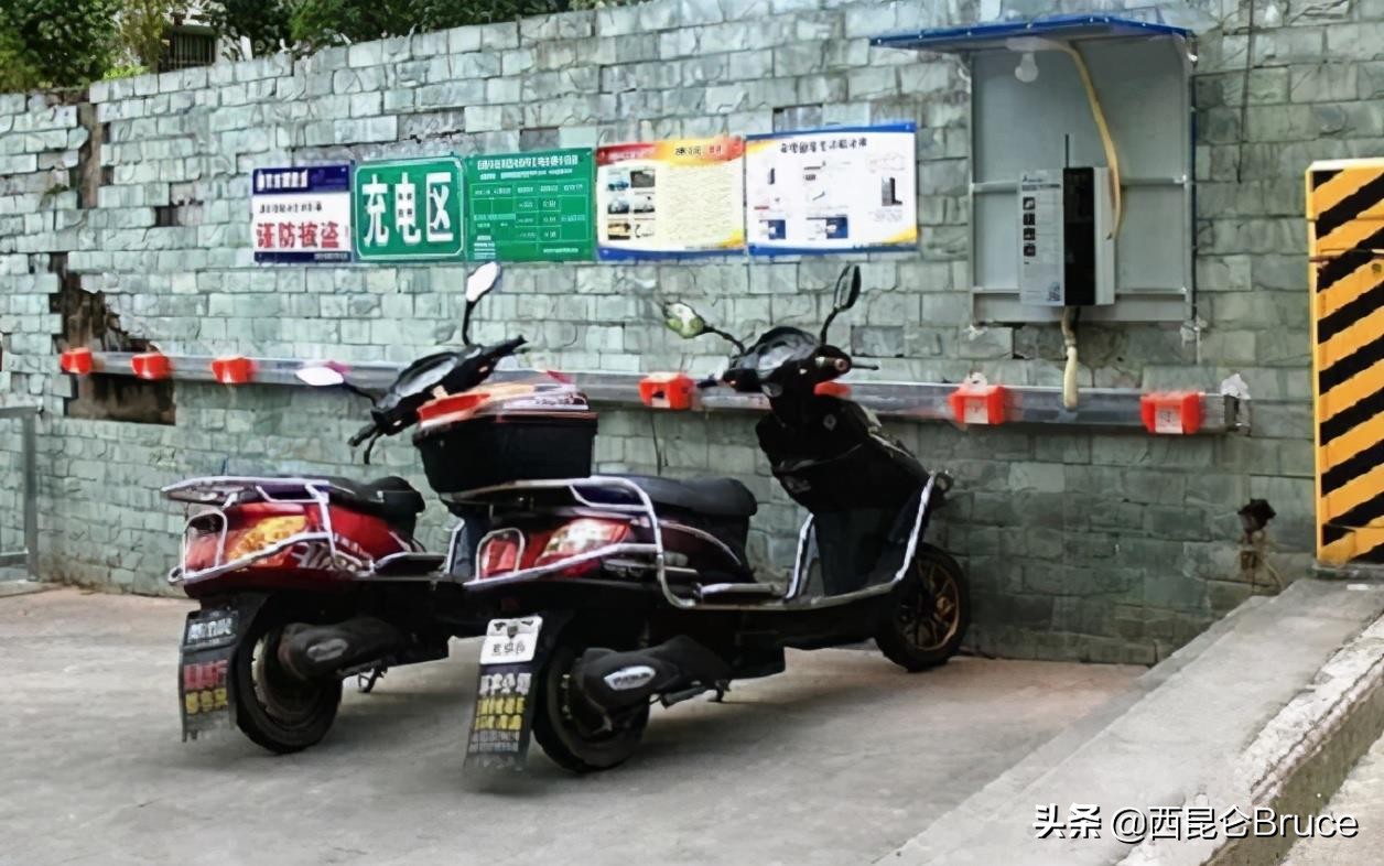 上海电动车充电爆炸,电动车电瓶什么情况下爆炸呢