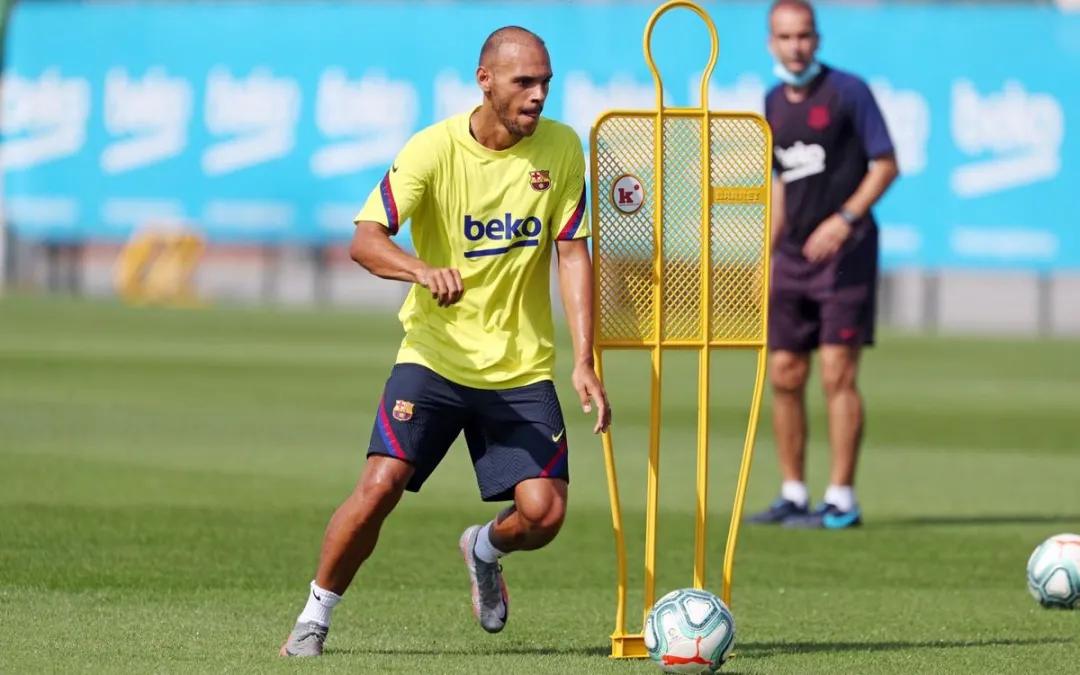 巴萨全体球员备战联赛,国家队征召