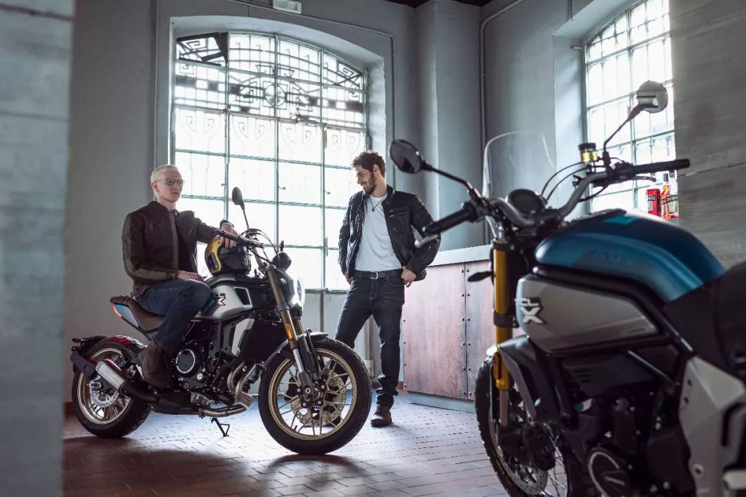 直击ivista智能网联汽车挑战赛,直击ivista智能网联汽车开幕会现场