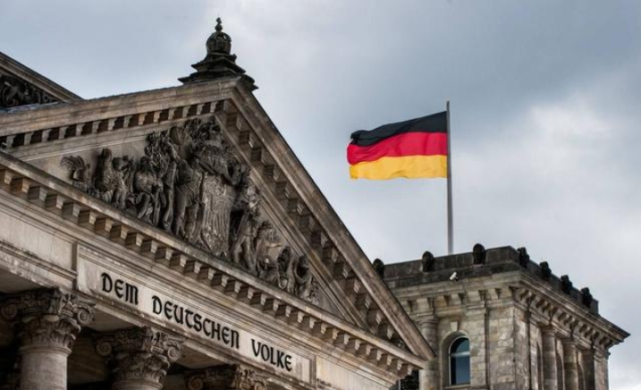 足彩连红预测,足彩18002期分析及预测