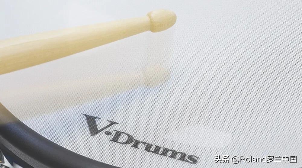 选电子鼓还是真鼓,选电吉他还是木吉他