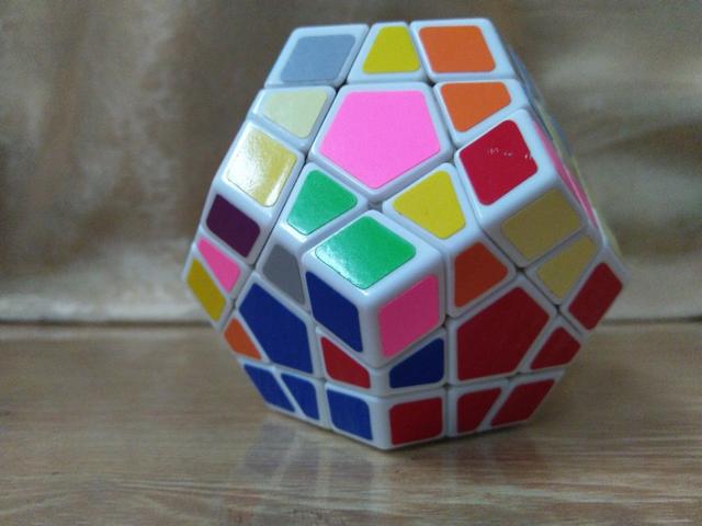 教我玩魔方的手法,我和魔方有个约定