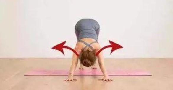 下犬式的脚后跟可以着地了,下犬式脚后跟触地