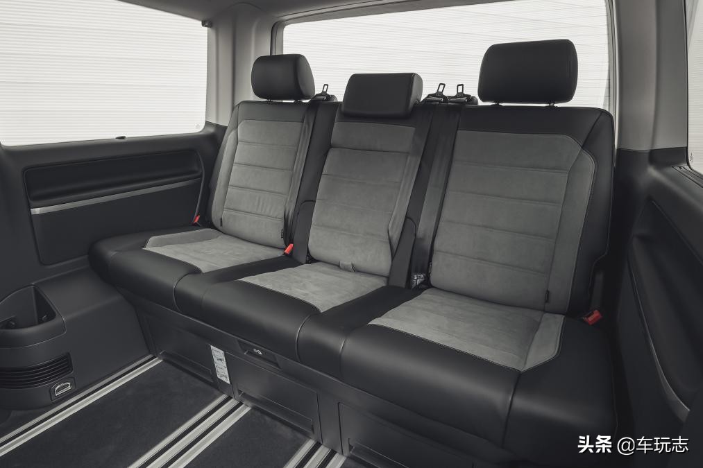 大众mpvcaravelle,对标奔驰v级的车