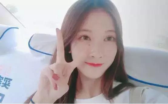 成都小甜甜弱爆啦，乌克兰美女直接来成都龙湾码头“抢”男人