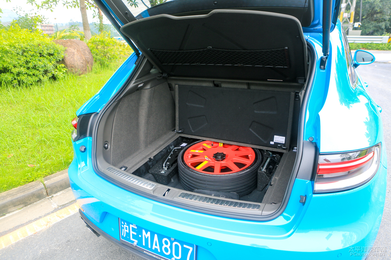 2019款保时捷macans运动suv之选 (2022款保时捷macan s深度试驾2.9t)