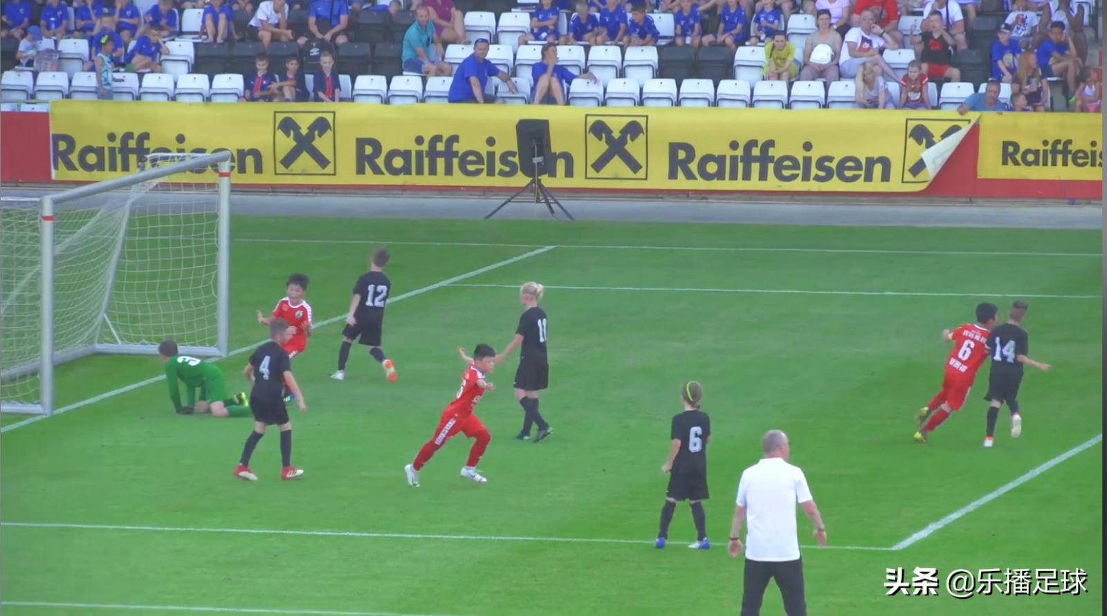 中国足球小将世冠,足球小将世青杯中国队vs日本队