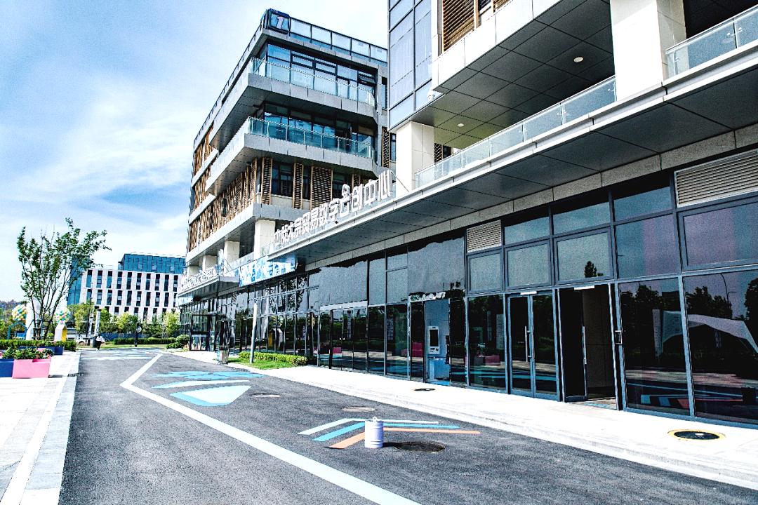 俄罗斯风情一条街必买清单,俄罗斯小镇美食街