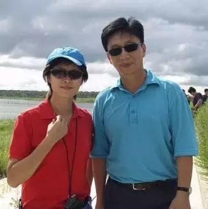 央视主持人敬一丹结过几次婚,敬一丹26岁嫁亿万富翁现如今怎样