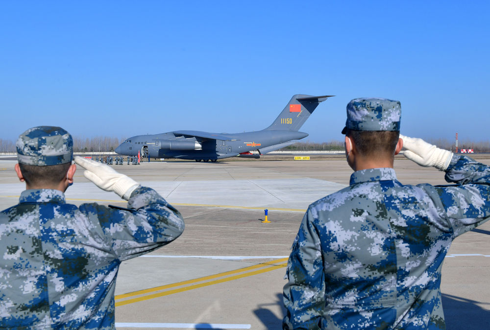 风雨无阻疫情防控不松懈,风雨无阻防疫必胜