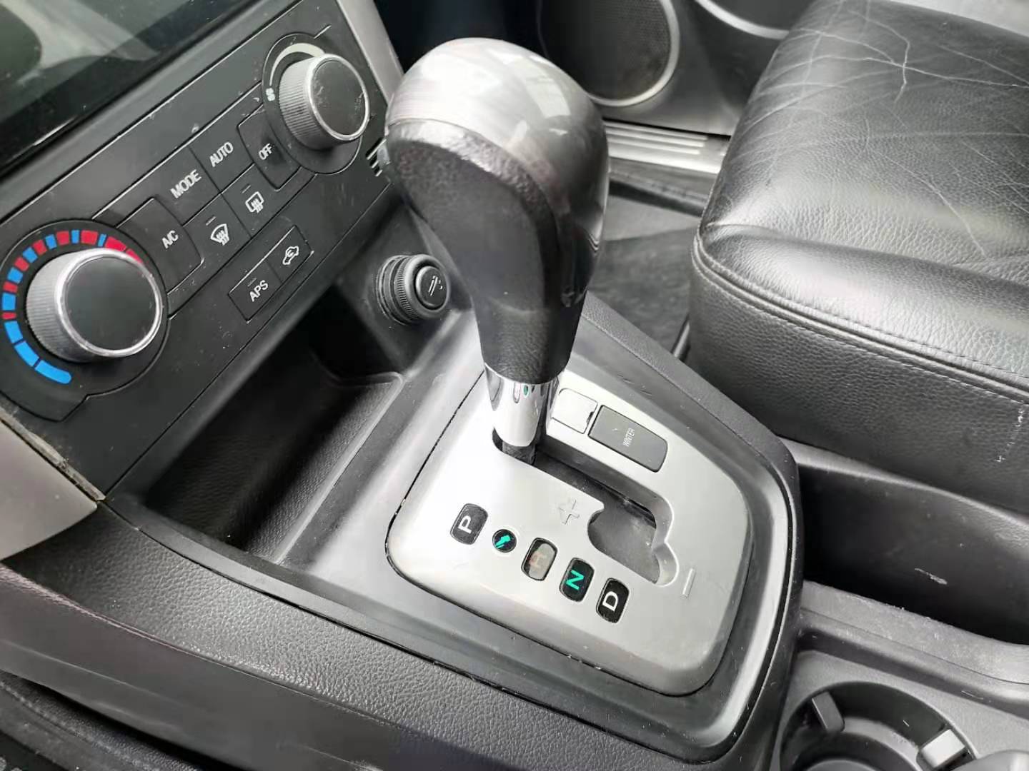 3.2排量四驱科帕奇,12年科帕奇5座2.4四驱自动最高配