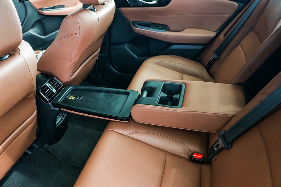 本田享域1.5混动净享版用车感受,堵车不给油费油吗