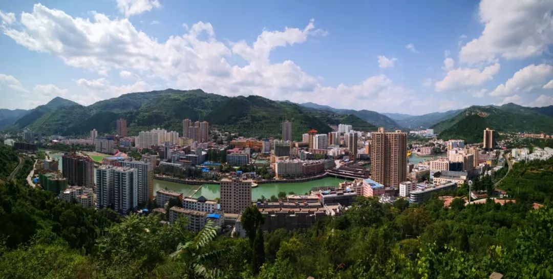 看一眼纯纯的凤县蓝，这就是我爱上凤县冬日的理由