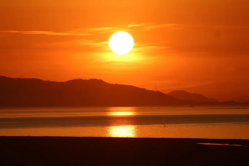 手机进水放米缸是什么原理,手机泡水放米缸要多少个小时