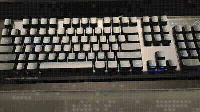 更强寿命和RGB灯光，败家之眼ROG游侠RX光轴键盘