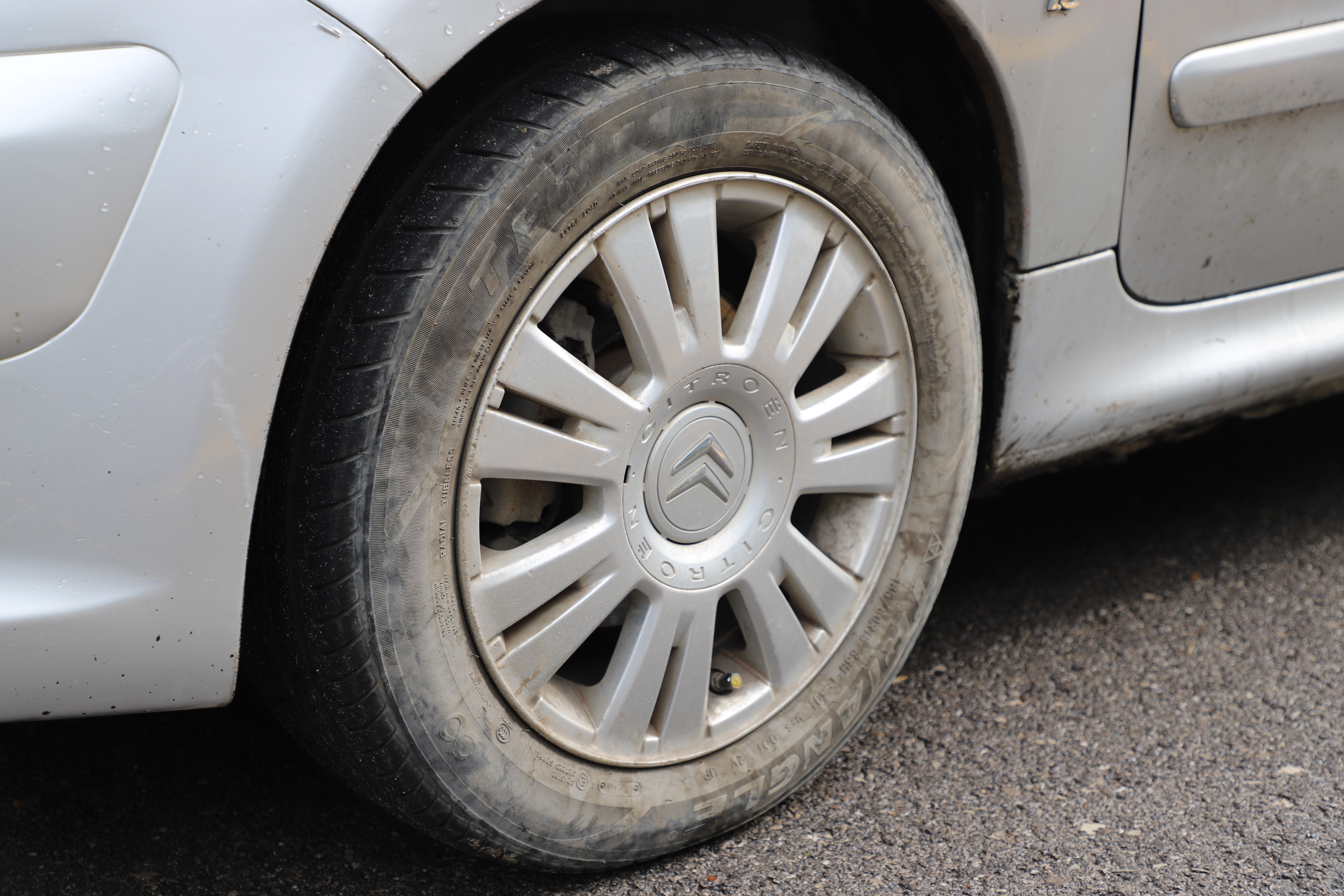 雪铁龙c2两厢驾驶感受,雪铁龙c2这款车怎么样