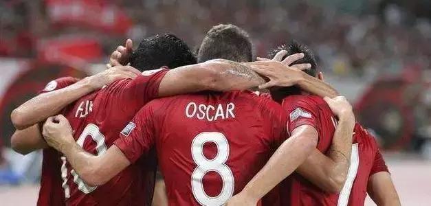 董路评足坛最佳阵容,董路评论2019年中超冠军