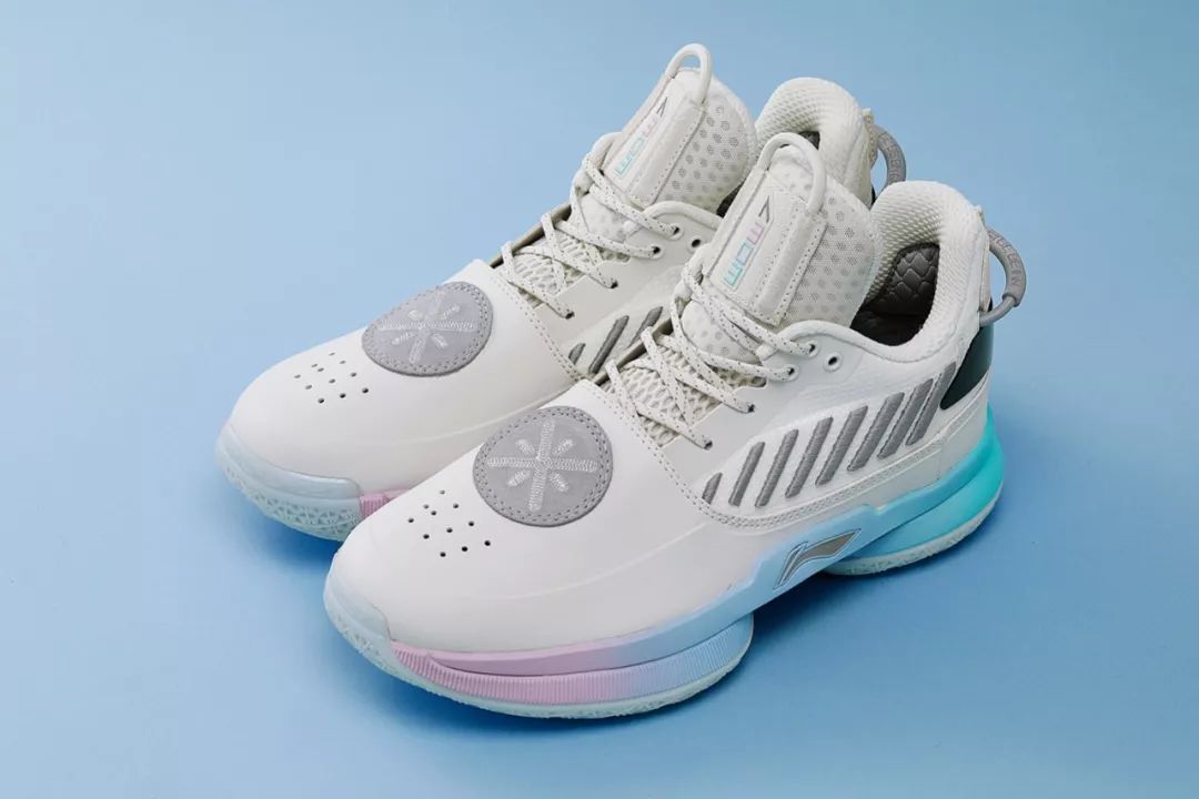 李宁惟吾pro联名aape,aape联名李宁驭帅照片