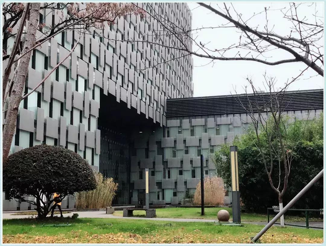 南京鼓楼医院和省人民医院哪个好,南京鼓楼医院曾经的样子