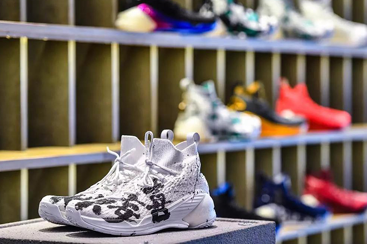 安踏拥有始祖鸟品牌,收购爱马仕需要多少钱