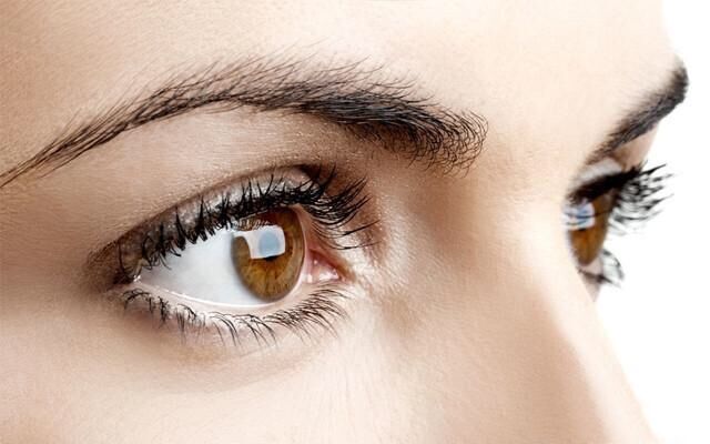 为什么不建议女人割“双眼皮”？主要有这4方面原因，庆幸没跟风