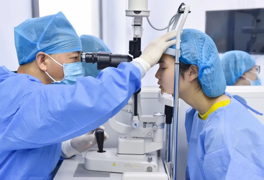 近视手术全飞秒哪个好,近视手术全飞秒手术哪些医院靠谱