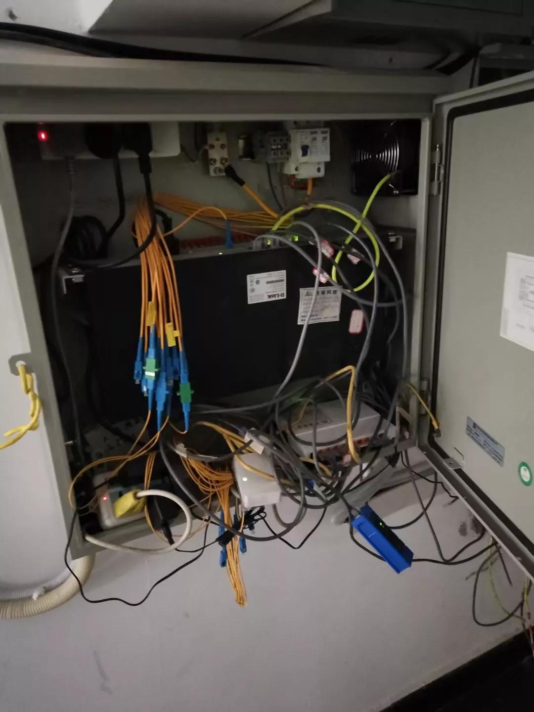 家里装弱电箱找谁合适,在家里装弱电箱