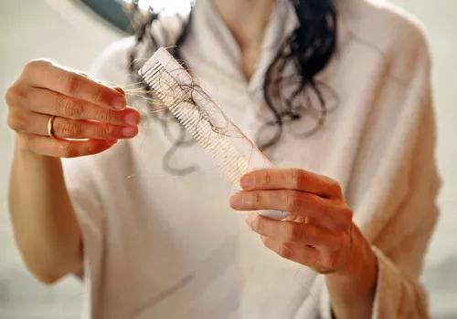 减肥脱发和脂溢性脱发区别,减肥与增重区别