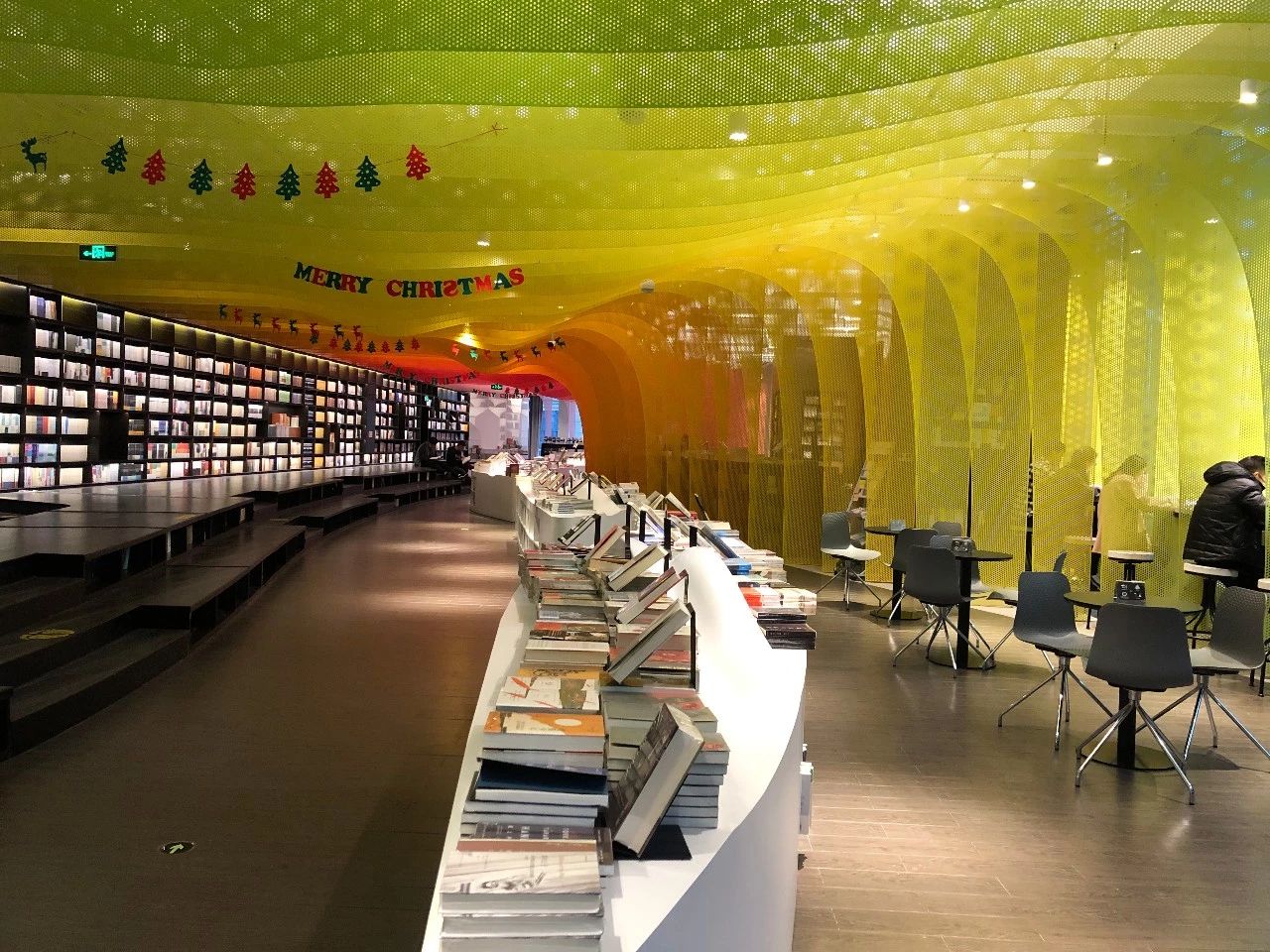 探索苏州有很多种方式，而我却选择了跟着万丽酒店去发现她的美