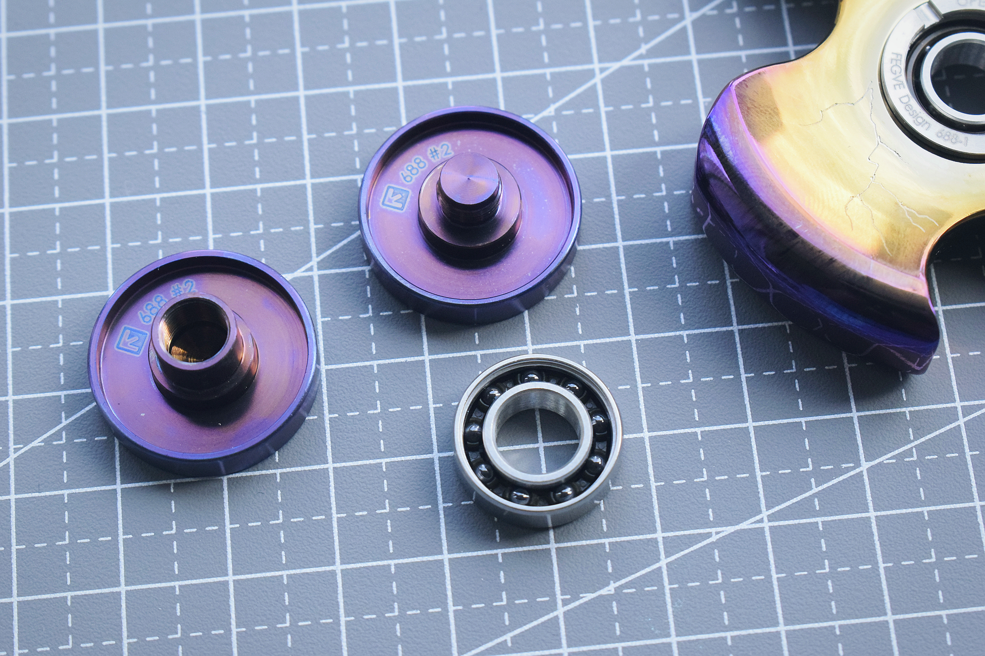 赏心悦目，转到停不下来！——斐戈FEGVE“胖三叶”指尖陀螺赏评