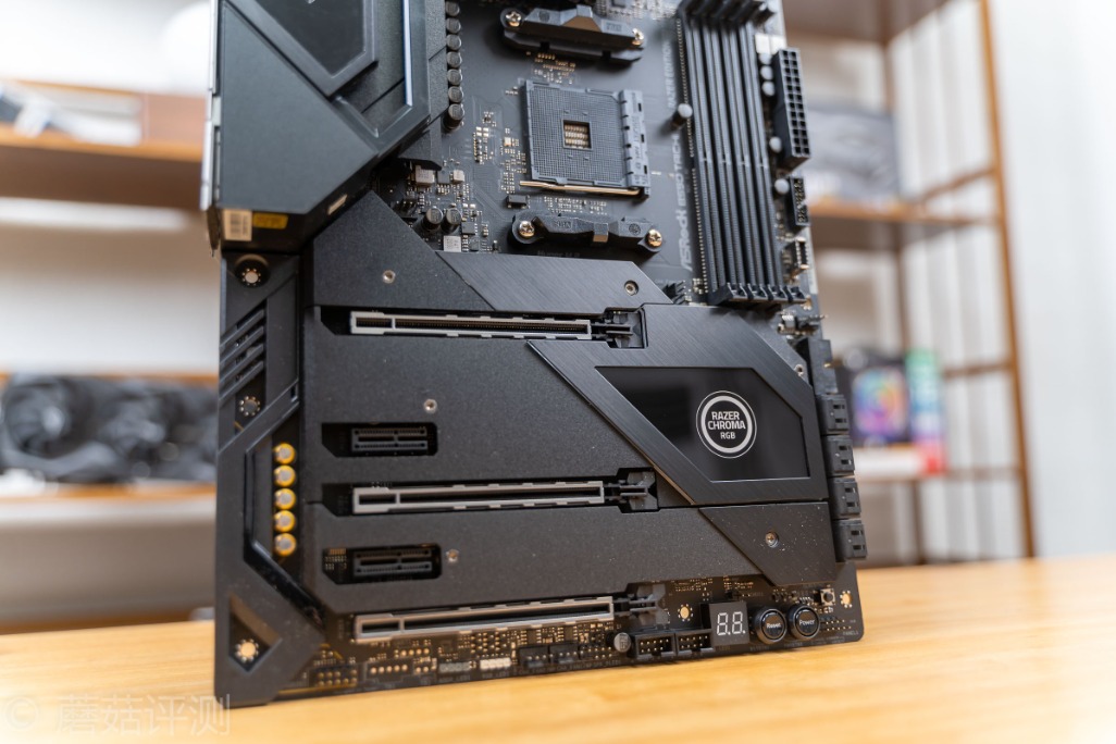 技嘉b550大雕主板评测,华擎x570太极雷蛇怎么样