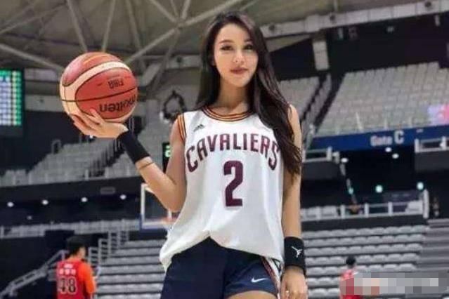 为何李恩壁能走红网络，只因身穿欧文球衣？这位韩国贵妇不一般