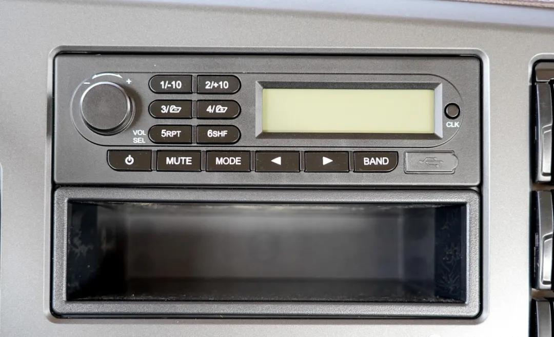 解放jh6卓越版自动挡国六牵引车,解放jh6牵引车卓越版国六自动挡