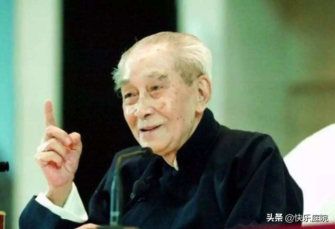 当孩子玩游戏不看书该怎么办,孩子不上学白天睡晚上玩游戏咋办