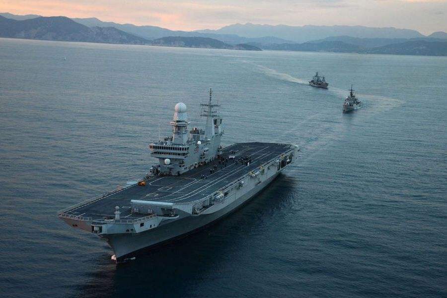 003型航空母舰最新进展,美国现有几艘航空母舰在世界各地