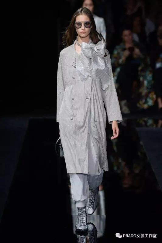 2021乔治阿玛尼春夏时装秀 (安普里奥·阿玛尼ar2500报价)