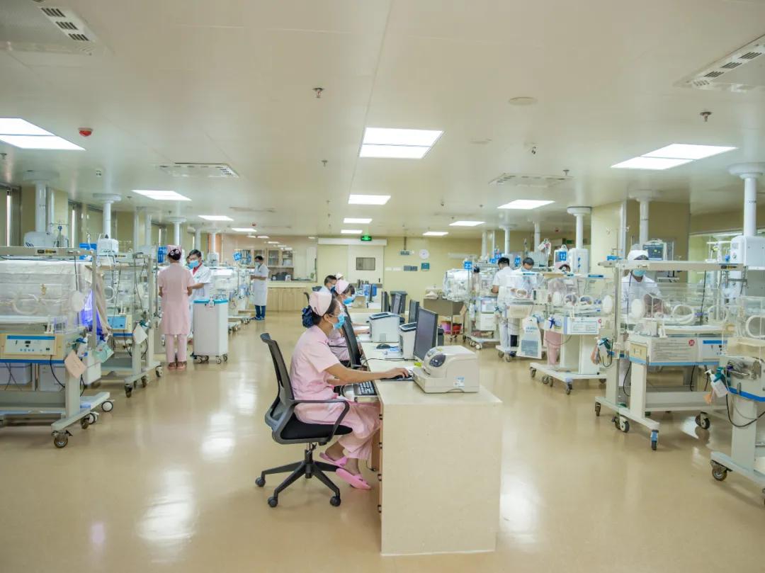 关爱新生呵护未来——记安溪县医院新生儿科独立开科满月