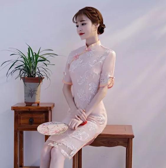 风姿绰约温婉优雅的旗袍美女,端庄大气的旗袍不一样的美