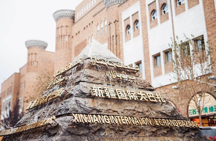 疆内旅游十大好去处,从新疆去哪旅游最便宜