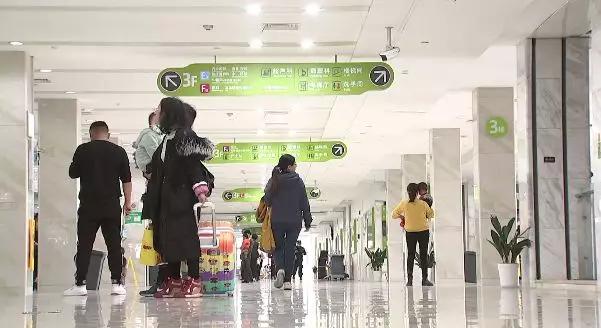 小孩鼻子塞进异物出血怎么处理,小孩耳朵塞进异物流血