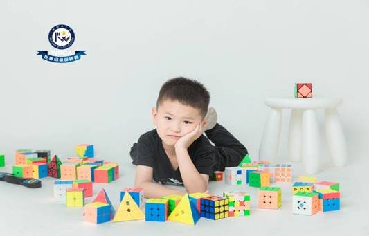 三阶魔方最小儿童速拧世界纪录,林恺俊盲拧三阶魔方世界纪录视频