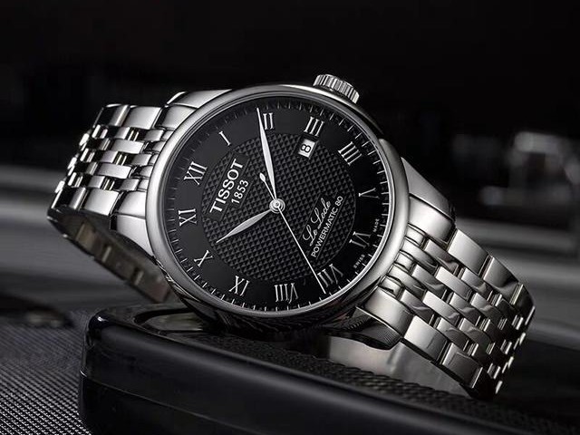 天梭力洛克和卡森手表哪个好,天梭力洛克机械手表保养方法