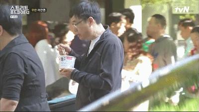 男生想要报警,这种男人暴力报警