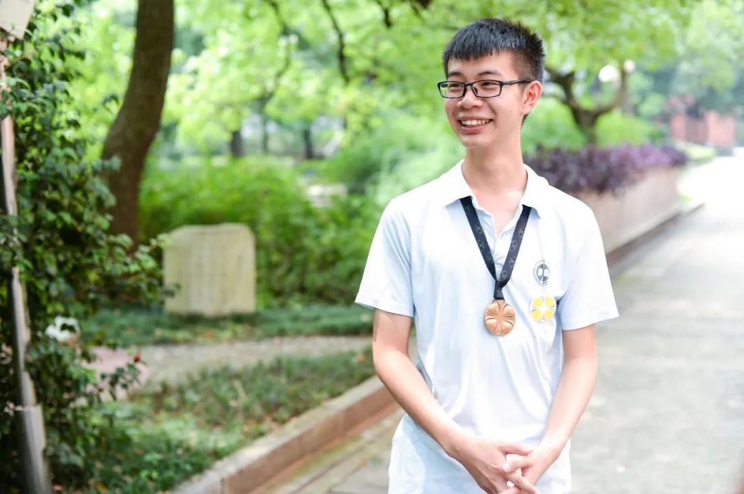 青年毛主席，榜首进一中！他曾就读的长沙市一中究竟有多牛？