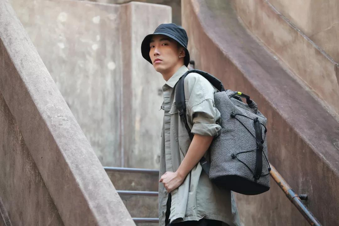 推荐几款偏男子气概的背包,时尚硬核背包横空出世