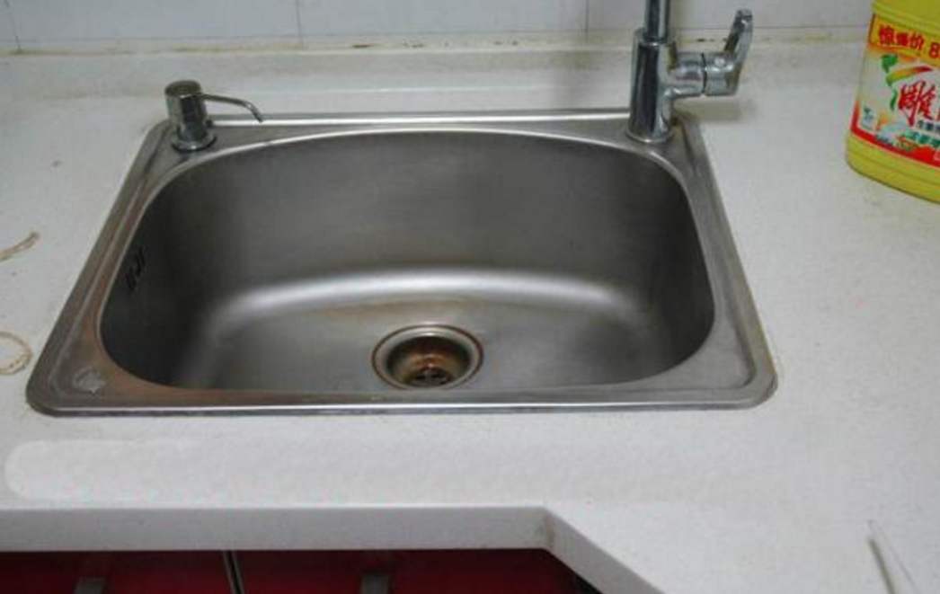 洗手盆玻璃胶发霉发黑怎么解决,水槽玻璃胶发黑发霉怎么办