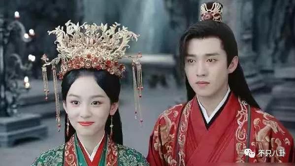 周也和赖冠霖真的在一起吗,周也和赖冠霖的恋情是真的吗